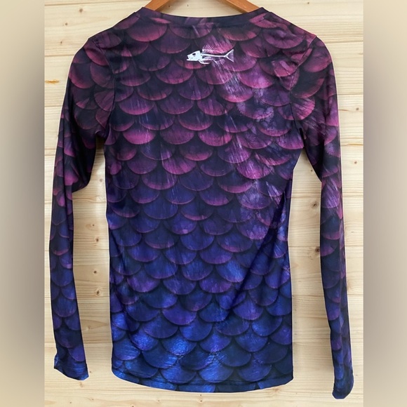 BONES OUTFITTERS Purple Royal Scales Women’s Small Long Sleeve UPF50+ Shirt - Picture 4 of 10